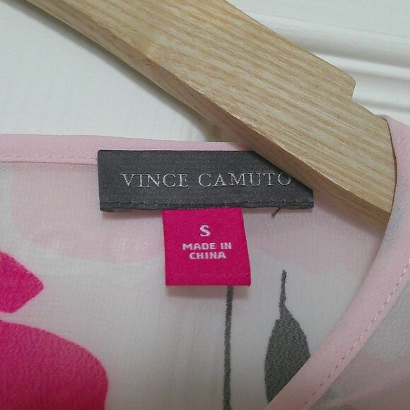 Vince Camuto Women's Floral Cold Shoulder Tunic Keyhole Blouse - Size Small -EUC - Picture 4 of 6